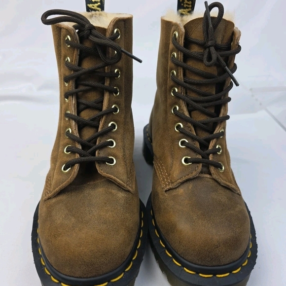 Dr. Martens Brown Leather Fur Lining  Women's Hiking Boots Size 7 - Picture 2 of 10